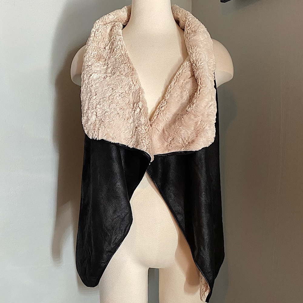RARE - Black Milk Wanderer Vest / Vegan Shearling